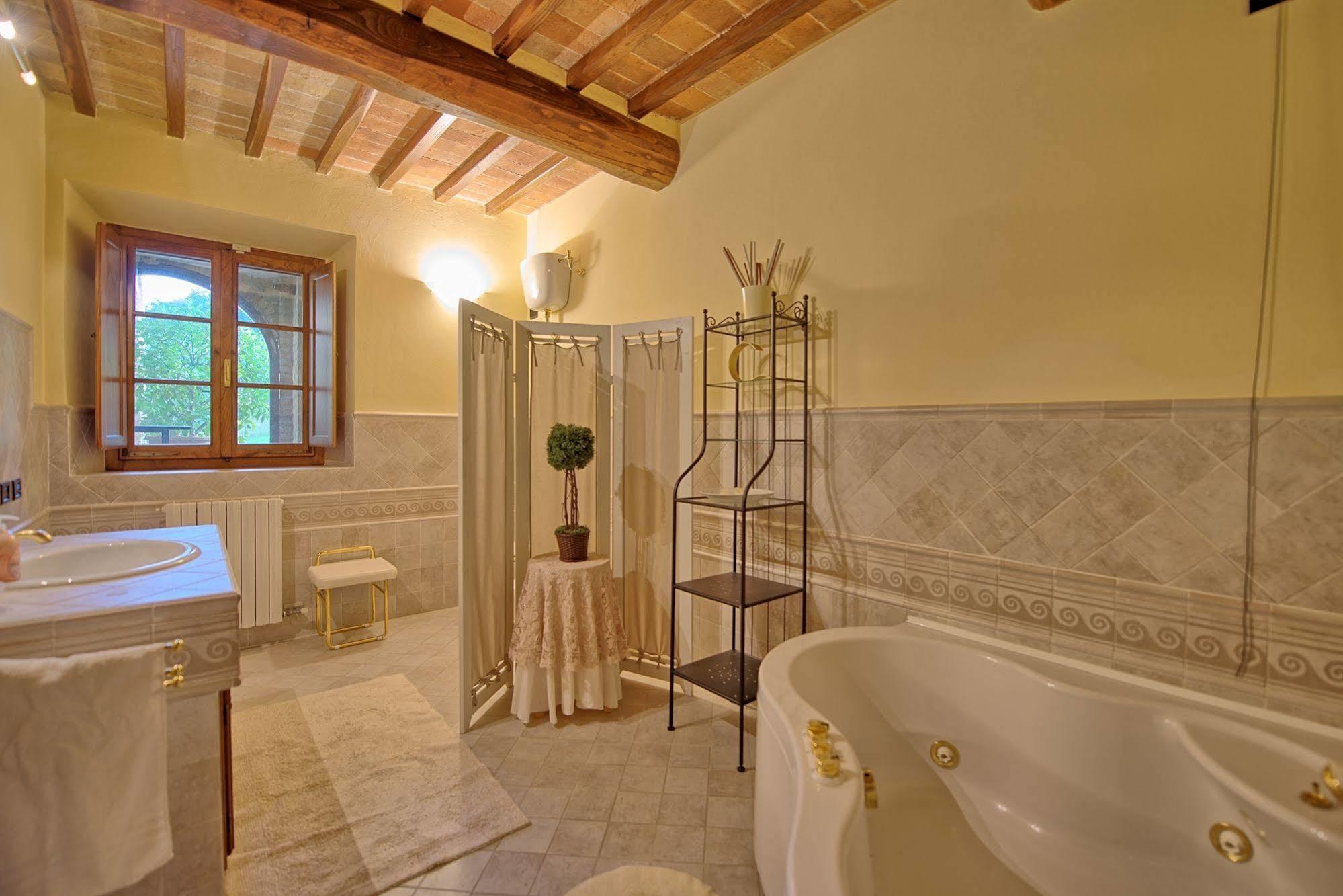 Villa Rachele Casole d'Elsa Luaran gambar